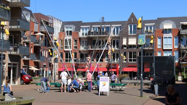 Appeltaartenwedstrijd op zomermarkt