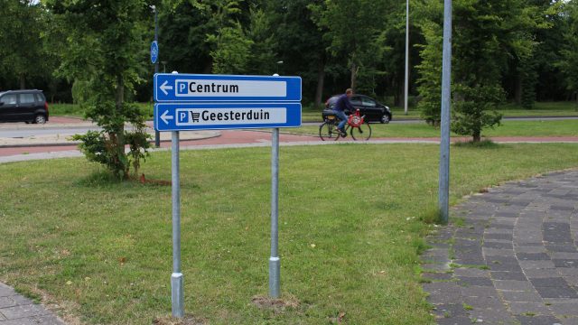 Parkeerroute voor centrum en winkelcentrum Geesterduin klaar