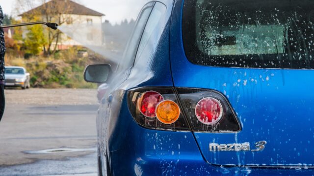 automobile-2875252_1280