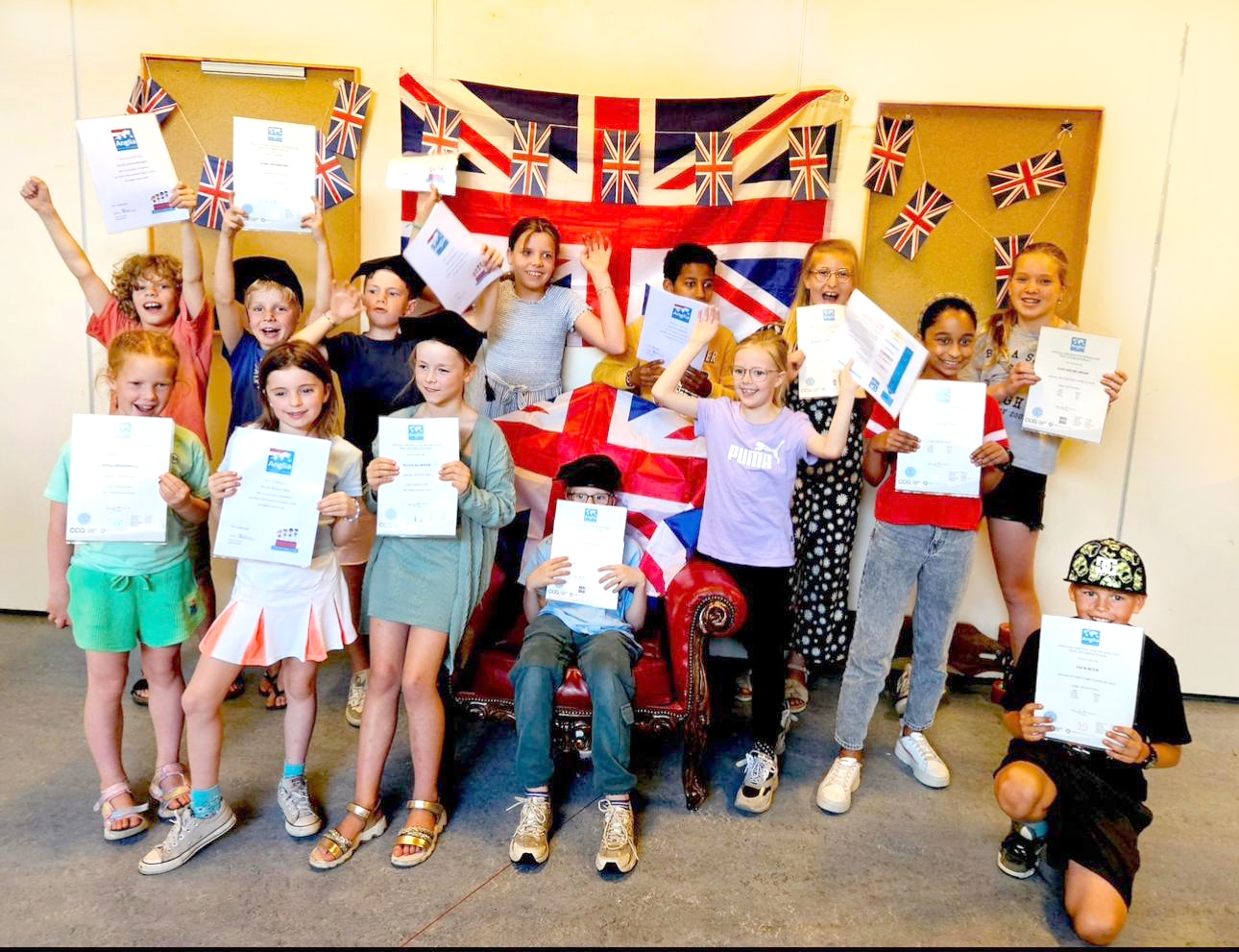 Elckerlyc: Engelse diploma’s en trotse gezichten