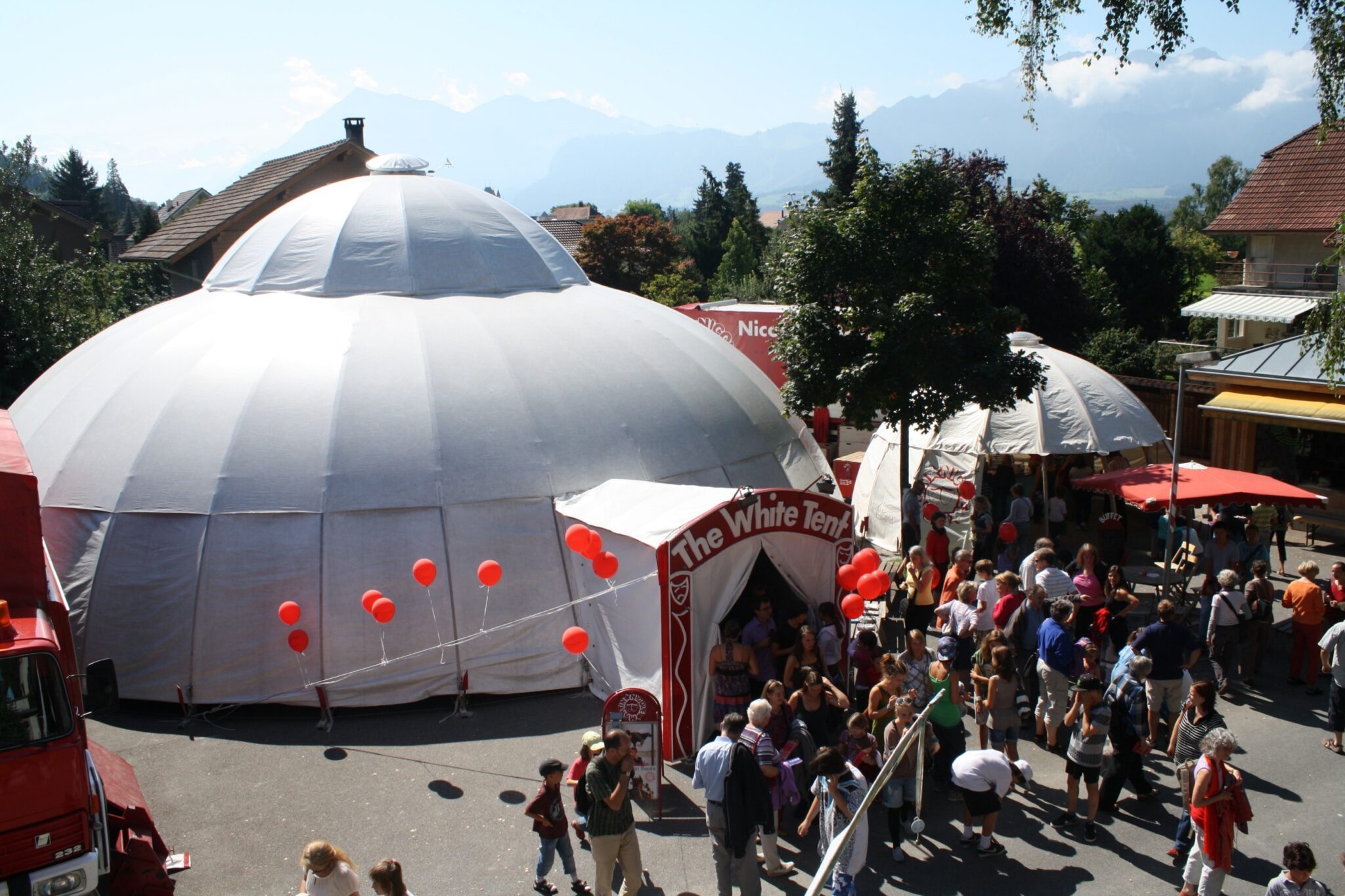 Internationaal theater in unieke circustent op Duin en Bosch
