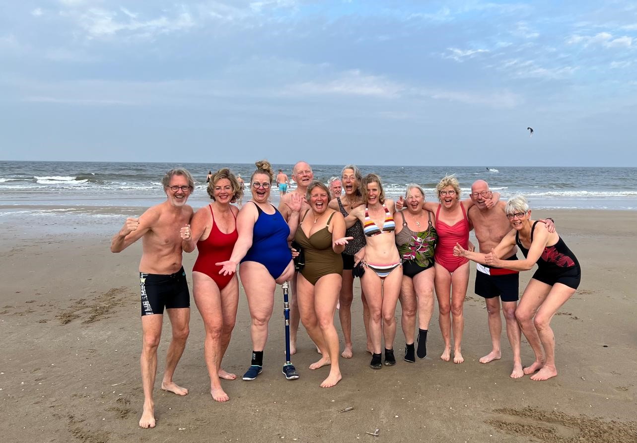 Zeezwemmers in hun ondergoed